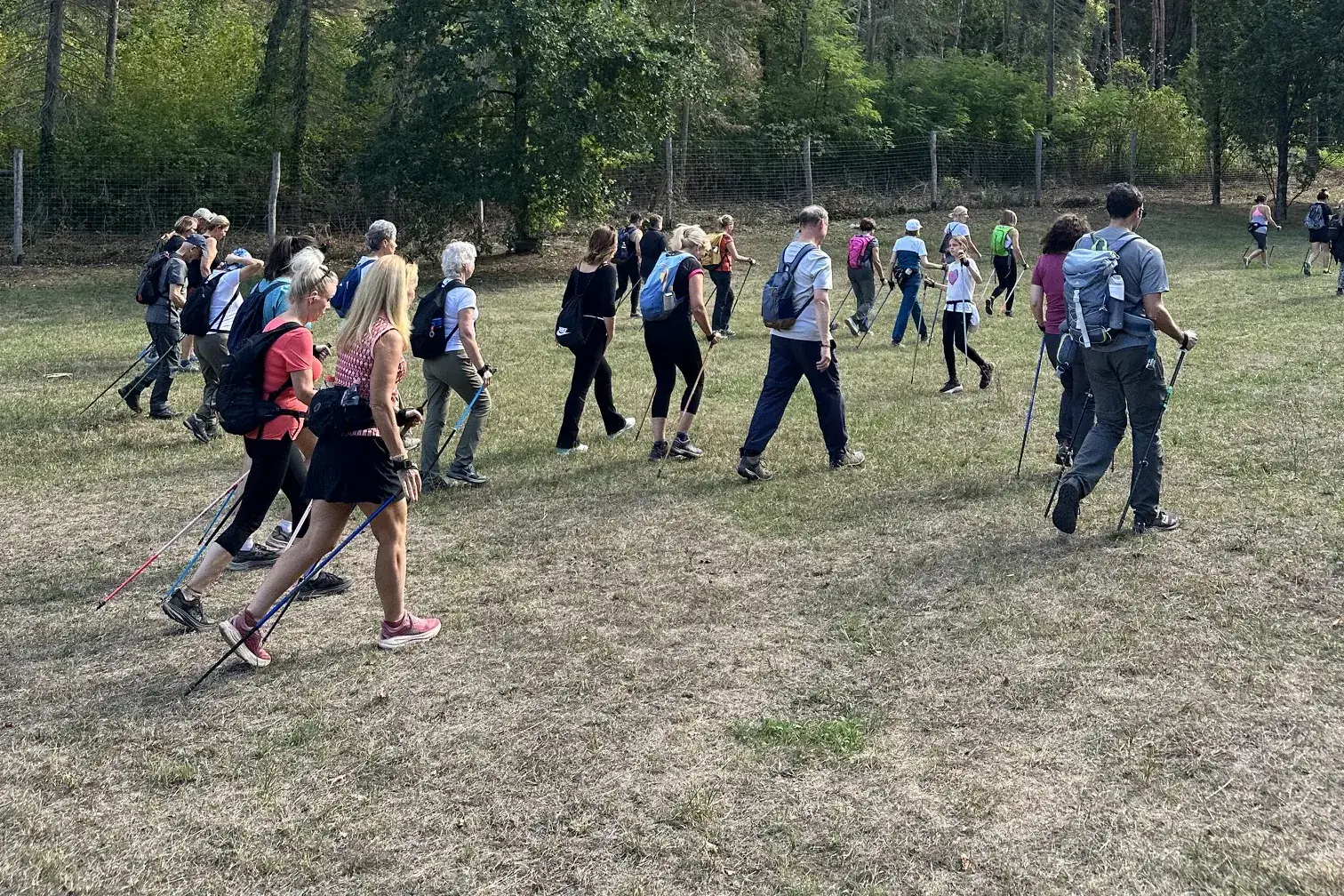Nordic walking <strong>magánedzések</strong> 4 Nordic walking csoport edzés közben